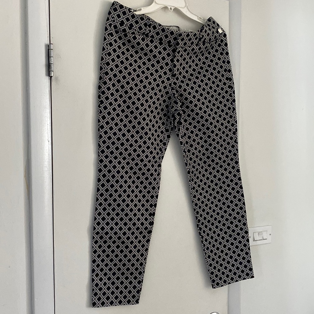 Old Navy New with Tag Pixie Pants Black and White Size 10